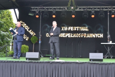 XVI FESTIWAL PIOSENKI I FORUM TWÓRCZYCH OSÓB NIEPEŁNOSPRAWNYCH W PODOLANACH