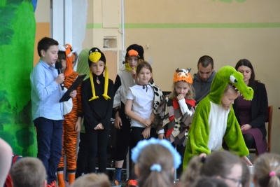 IV POWIATOWY MIĘDZYSZKOLNY FESTIWAL ŚWIETLICOWYCH GRUP TEATRALNYCH W PSP NR 2 W BRZESKU 5