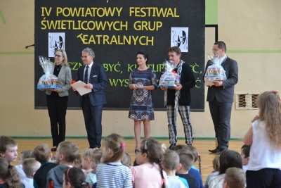 IV POWIATOWY MIĘDZYSZKOLNY FESTIWAL ŚWIETLICOWYCH GRUP TEATRALNYCH W PSP NR 2 W BRZESKU 8