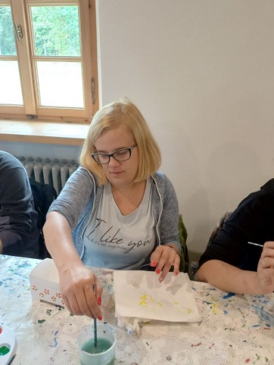 XII Małopolski Plener Form Twórczych Osób Niepełnosprawnych "Magia Gór - Beskidy 2022" - IV dzień 66